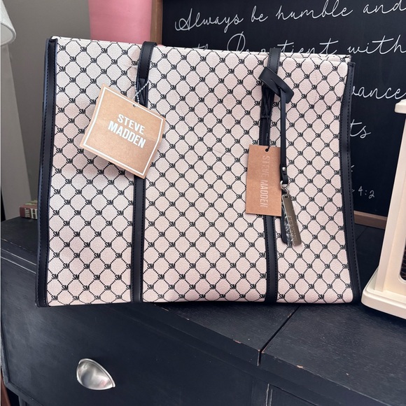 SET of Steve Madden Black and Cream Tote Bag and Matching Crossbody - Picture 1 of 11